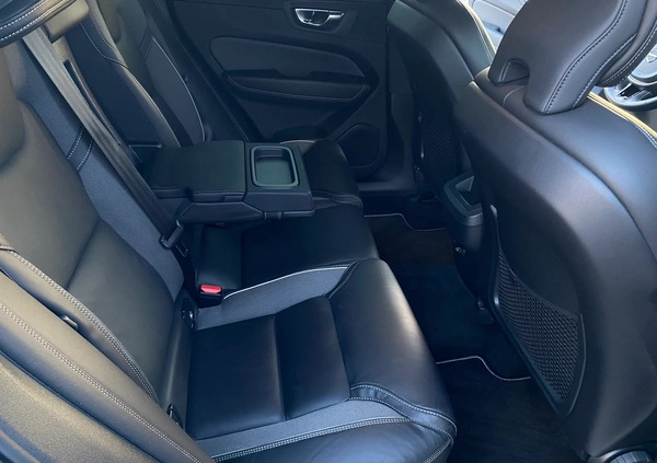 Volvo XC 60 cena 133500 przebieg: 143445, rok produkcji 2020 z Szczecin małe 742